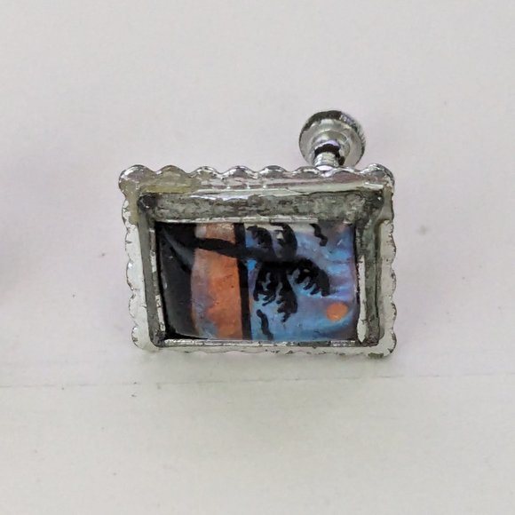 Vintage Butterfly Wing Tropical Palm Tree Beach Scenery Screw Back Earrings - Picture 2 of 4